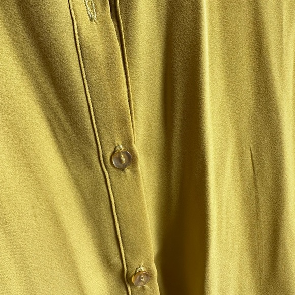 Mustard cutout buttoned Top (S) - Picture 4 of 7